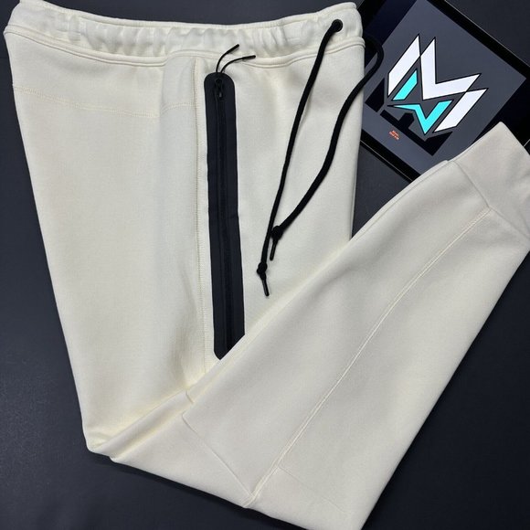 Nike NSW Tech Fleece ‘Coconut Milk/Black’ Joggers Men’s Sizes FB8002-113 - Picture 5 of 7
